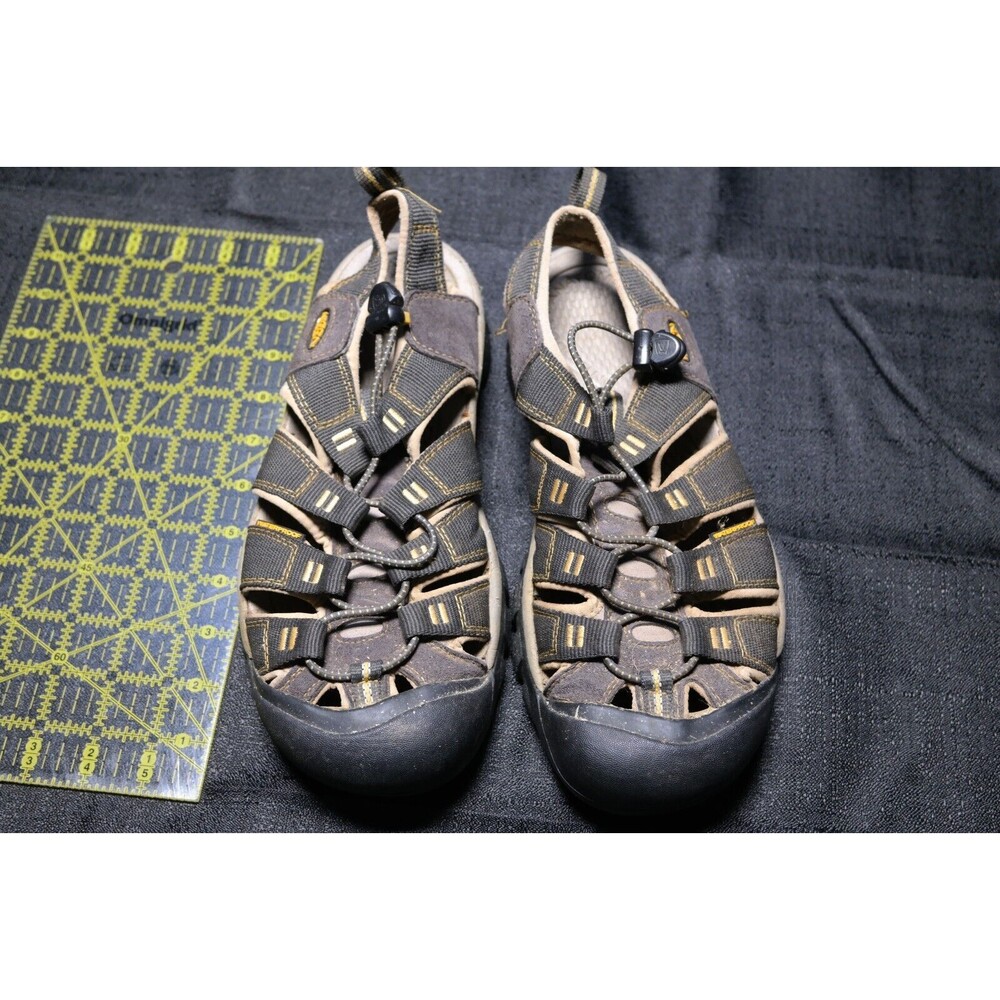 Keen Newport  Size 9 Women  Brown Water Outdoor Hiking Sandals